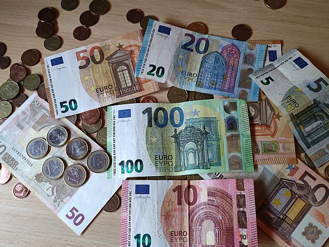 Los españoles ahorraron más de 24 millones de euros gracias a cupones canjeados en tienda en el último año - 1, Foto 1