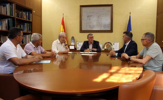 El presidente de la CHS mantiene una reunión con los alcaldes de Pilar de la Horadada y San Pedro del Pinatar - 1, Foto 1