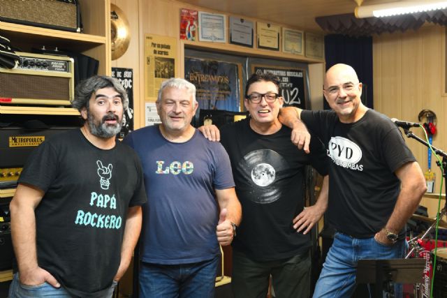 Borja Casado & The Singles llenan de música y solidaridad Javalí Viejo en apoyo a AFACMUR - 2, Foto 2