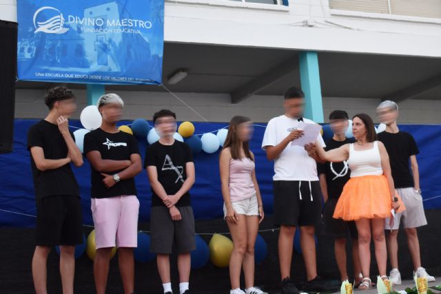 El colegio Divino Maestro concluye su proyecto de homenaje al Raspajo quemando su Alca Acho - 2, Foto 2