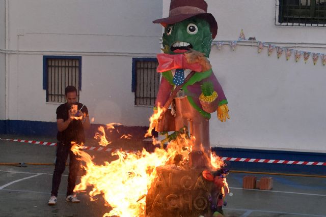 El colegio Divino Maestro concluye su proyecto de homenaje al Raspajo quemando su Alca Acho - 5, Foto 5