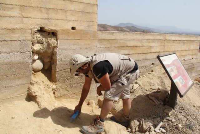 Clausurado con éxito el curso internacional de arqueología en el Castillo de Nogalte - 1, Foto 1