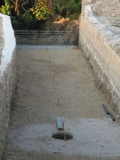 Huermur denuncia que van a encajonar entre muros de hormigón la torre islámica de Zarandona - 3, Foto 3