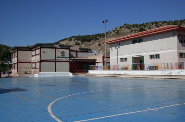 El pleno de Ricote, a instancias del grupo AIRE, exige a Educación la retirada del amianto del colegio - 1, Foto 1