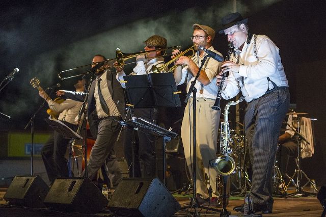 Jazz San Javier lleva a La Manga del Mar Menor el swing de Zoot Suiters - 1, Foto 1