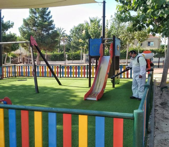 El Ayuntamiento emprende la desinfección de los parques infantiles del municipio - 2, Foto 2