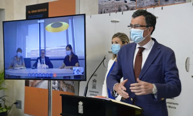 El Ayuntamiento y la Fundación la Caixa impulsan una alianza para acompañar a las personas mayores en Murcia - 3, Foto 3