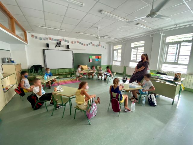 Cerca de un centenar de niños y niñas disfrutan de juegos, actividades y talleres en las 'Escuelas de Verano para Conciliar y Coeducar' puestas en marcha por el Ayuntamiento de Lorca - 1, Foto 1