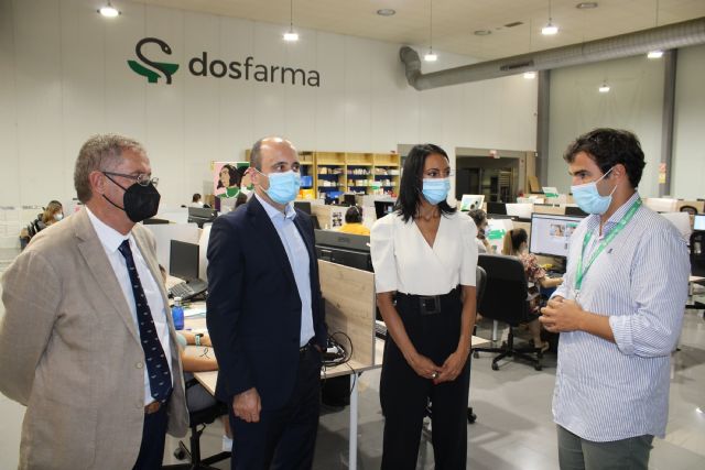 La consejera de Empresa visita DosFarma - 1, Foto 1
