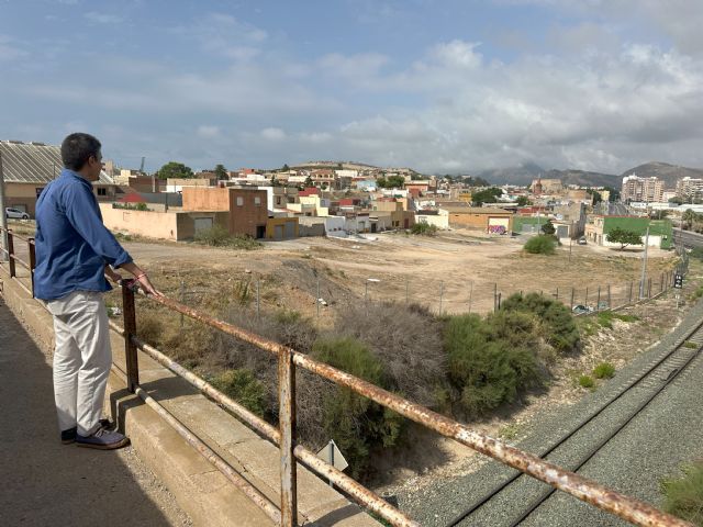 MC: Fracasa el proyecto estrella de Arroyo en Los Mateos: 1,7 millones de euros en el aire, terrenos contaminados y ni una sola vivienda - 1, Foto 1