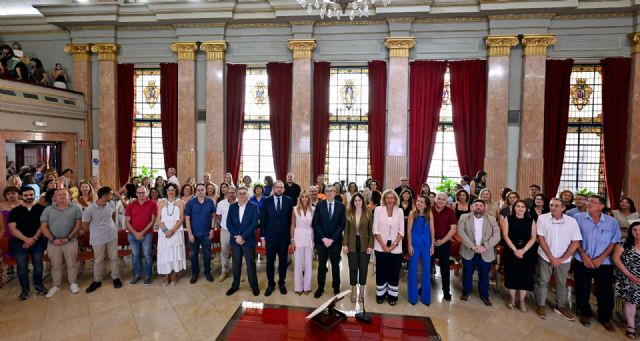Más de 70 funcionarios toman posesión de sus nuevos puestos en distintos servicios del Ayuntamiento de Murcia - 1, Foto 1