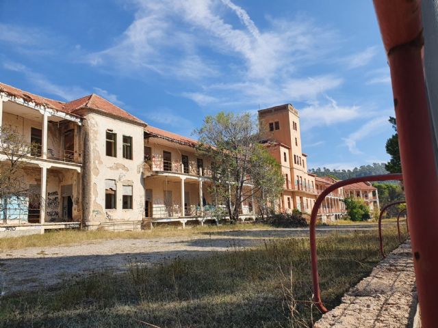La Asociacin de Amigos del Sanatorio-Escuela Hogar de Sierra Espua denuncia la nula voluntad para detener el alarmante deterioro del antiguo Sanatorio, que amenaza ruina, Foto 3