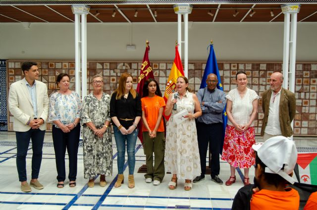 La Asamblea Regional de Murcia recibe a los menores saharauis del Programa “Vacaciones en Paz” - 3, Foto 3