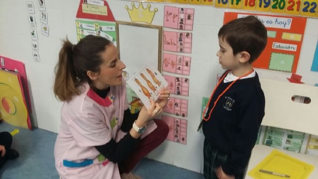 La Universidad de Murcia lleva, junto al MIT y la Fundación la Caixa, el programa educativo Educar para Sera colegios de la Región - 2, Foto 2