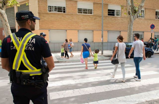 López pide al Gobierno de la Nación una nueva norma de gasto para la contratación de 86 policías locales - 2, Foto 2