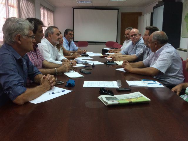 Tovar: La puesta en marcha de los bancos de agua y un trasvase para riego de socorro son necesidades urgentes por la situación de sequía en la Región - 2, Foto 2
