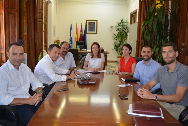 La empresa STV, nueva adjudicataria del servicio de mantenimiento de zonas verdes - 1, Foto 1