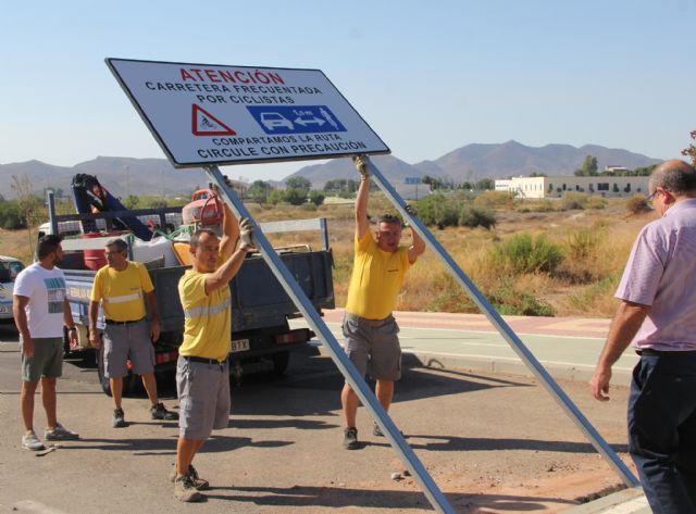 El Ayuntamiento de Puerto Lumbreras instala señales para mejorar la seguridad vial de los ciclistas y prevenir accidentes - 2, Foto 2