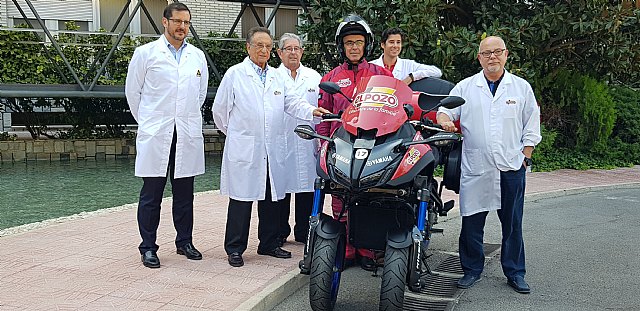  Equipo directivo de ELPOZO ALIMENTACIÓN junto a una de las motos que harán el seguimiento de La Vuelta 2019, Foto 1