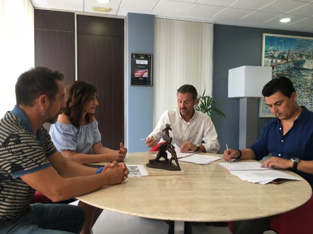 El Ayuntamiento contrata el suministro del vestuario de Policía Local que incorpora un nuevo diseño de los uniformes de los agentes - 1, Foto 1