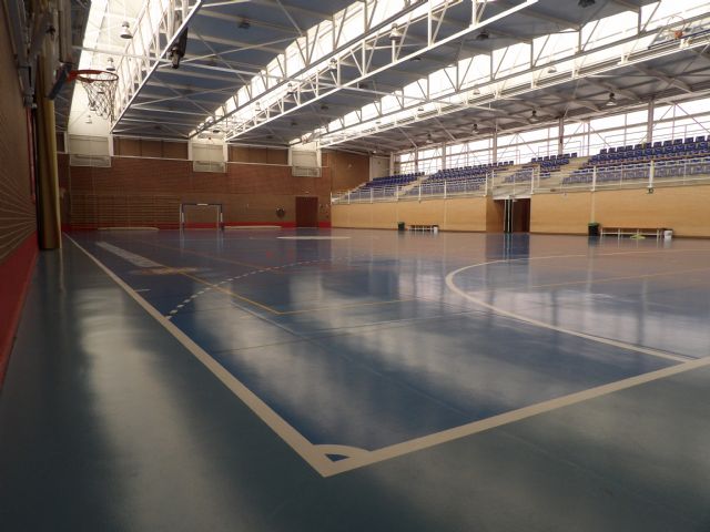 El Ayuntamiento sustituirá la cubierta del pabellón municipal junto al colegio Jara Carrillo - 1, Foto 1