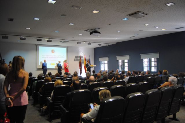 Sánchez Solís destaca la entrega y solidaridad de los funcionarios de prisiones y las políticas de reinserción de los centros murcianos - 1, Foto 1