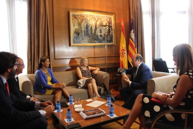 La Región de Murcia y Baleares intercambiarán profesorado y activarán becas para dotar de mayor cualificación a los profesionales del sector turístico - 1, Foto 1