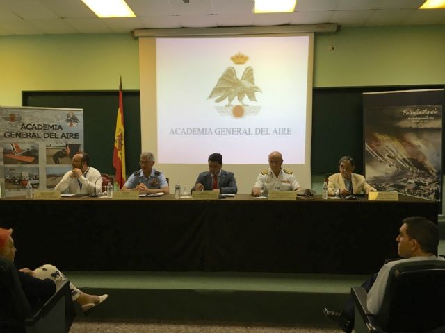 El alcalde clausuró las I Jornadas de Periodismo, Protocolo y Fuerzas Armadas - 1, Foto 1