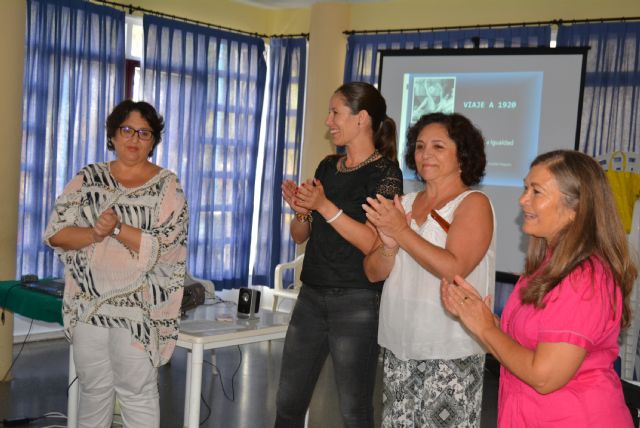 Llega al Centro de la Tercera Edad El ritmo de la vida - 1, Foto 1