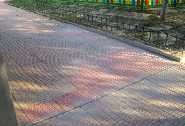 El Ayuntamiento torreño destina 15.000 euros para la reparación de aceras - 2, Foto 2