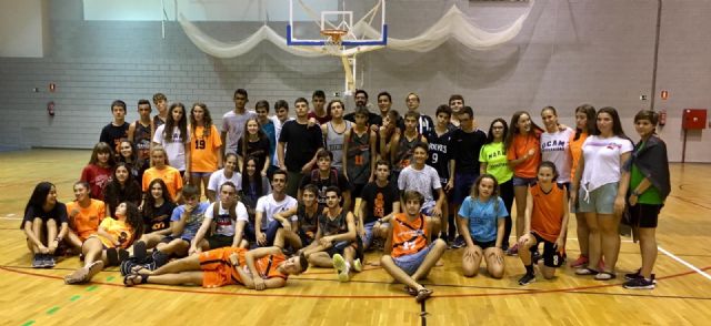Maratón de basket con la participación de 13 equipos en el IV Torneo Ciudad de Lorca - 1, Foto 1