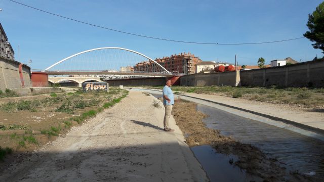 10 días después de las lluvias el tramo urbano del río sigue sin limpiar y los arrastres se acumulan bajo el puente de San Diego; el PP exige que se solucione ya - 3, Foto 3