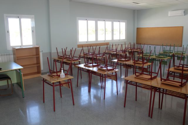 El Ayuntamiento reforzará con 50.000 euros para medidas covid en la limpieza en los centros de Primaria públicos del municipio - 1, Foto 1