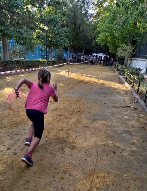 Las Alamedas se inundan de alegría gracias a la actividad 'Jugando al Atletismo en la calle' - 2, Foto 2