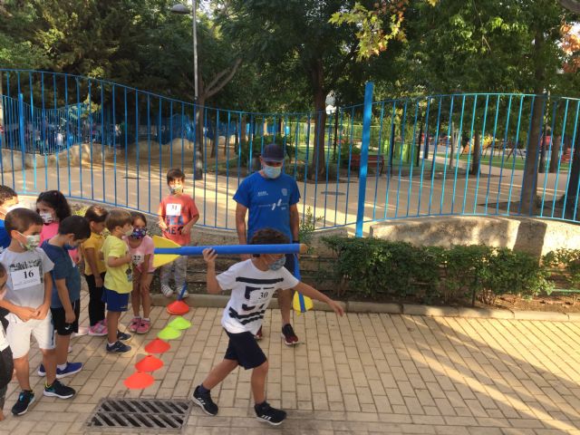 Las Alamedas se inundan de alegría gracias a la actividad 'Jugando al Atletismo en la calle' - 4, Foto 4