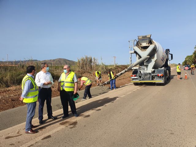 La Comunidad mejora el drenaje de la carretera que une las pedanías cartageneras de Los Urrutias, Los Nietos y Los Belones - 1, Foto 1