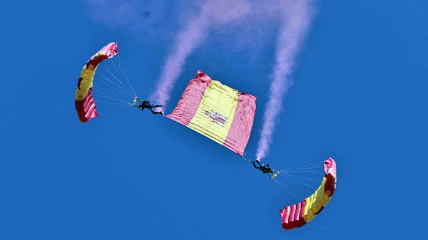 Los Eurofighter, F-5, la PAPEA, la Patrulla ASPA y aeronaves civiles coordinadas por el Aeroclub llenarán el cielo de Sevilla desde las 9:00 horas - 2, Foto 2