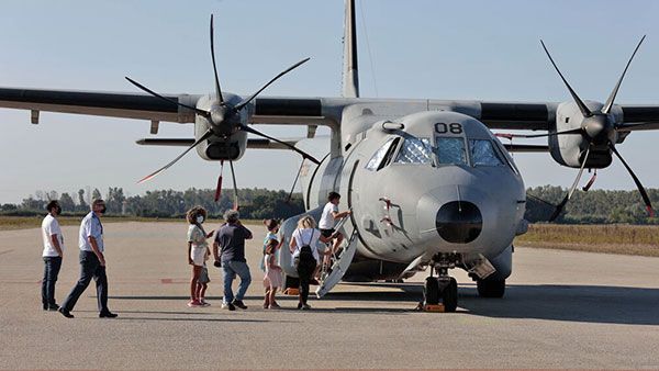 Los Eurofighter, F-5, la PAPEA, la Patrulla ASPA y aeronaves civiles coordinadas por el Aeroclub llenarán el cielo de Sevilla desde las 9:00 horas - 4, Foto 4