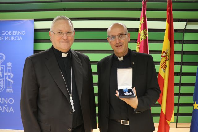 El sacerdote Antonio Sánchez, Medalla de Plata al Mérito Social Penitenciario - 2, Foto 2