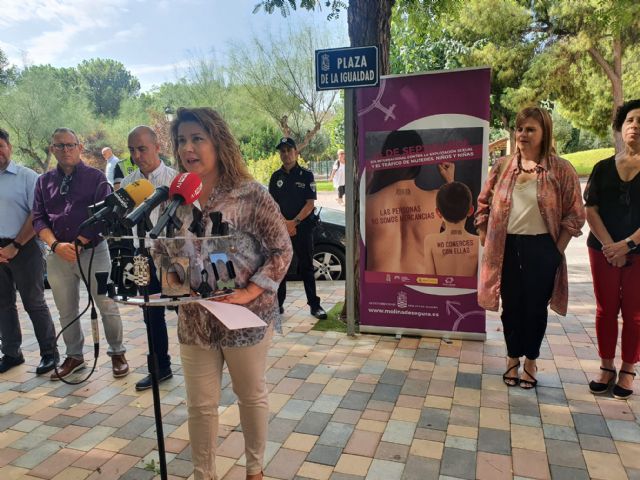 Molina de Segura conmemora el Día Internacional contra la Explotación Sexual y el Tráfico de Mujeres, Niñas y Niños - 1, Foto 1