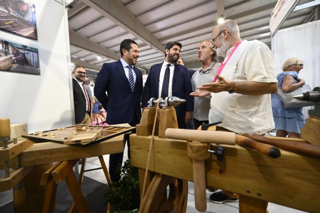 López Miras resalta que Feramur es una feria artesana única que aúna tradición e innovación - 1, Foto 1