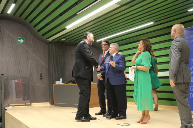 Vélez reivindica la labor de los funcionarios de prisiones como pilar básico de las políticas de seguridad y de intervención social - 4, Foto 4