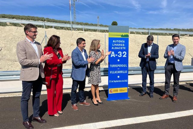 Raquel Sánchez anuncia que la autovía A-32 contará con 88 kilómetros en servicio entre Bailén y Albacete antes de fin de año - 1, Foto 1