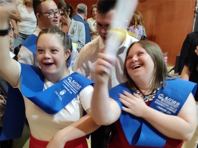 Veinte personas con síndrome de Down y discapacidad intelectual consiguen un título de FP en ASSIDO - 3, Foto 3