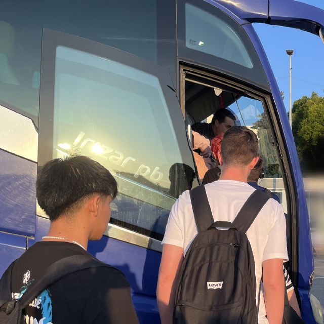 Piden el refuerzo inmediato de las líneas de autobuses para estudiantes - 1, Foto 1