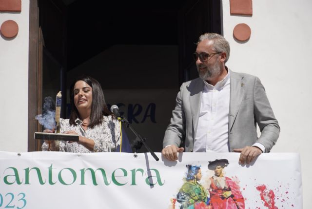 Rebeca Martínez Herrera da comienzo a las fiestas patronales con su pregón: Santomera es mucho más que un pueblo, es un sentimiento - 1, Foto 1