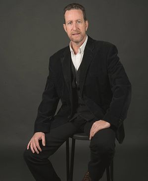 Christian Gálvez reúne a un centenar de adeptos a la palabra en el arranque de ExLibris Murcia - 3, Foto 3