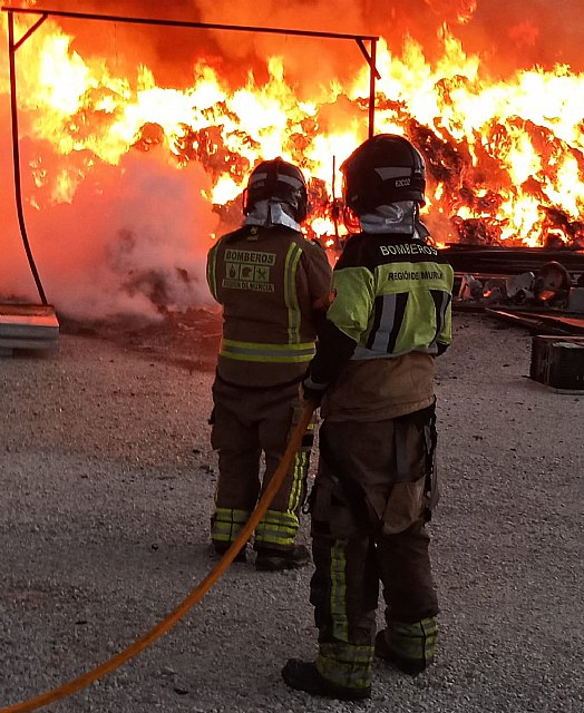 Incendio en una planta de reciclaje en Fortuna - 2, Foto 2