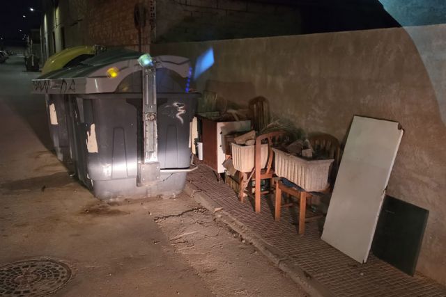 El Ayuntamiento vuelve a pedir civismo ante una oleada de depósitos irregulares de enseres y residuos - 5, Foto 5