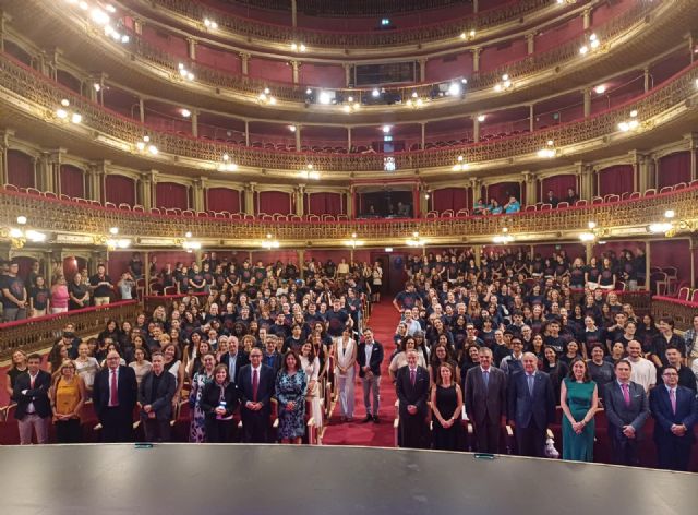 Juan María Vázquez recibe a los alumnos de los programas de intercambio y movilidad de la Universidad de Murcia Juan María Vázquez recibe a los alumnos de los programas de intercambio y movilidad de la Universidad de Murcia